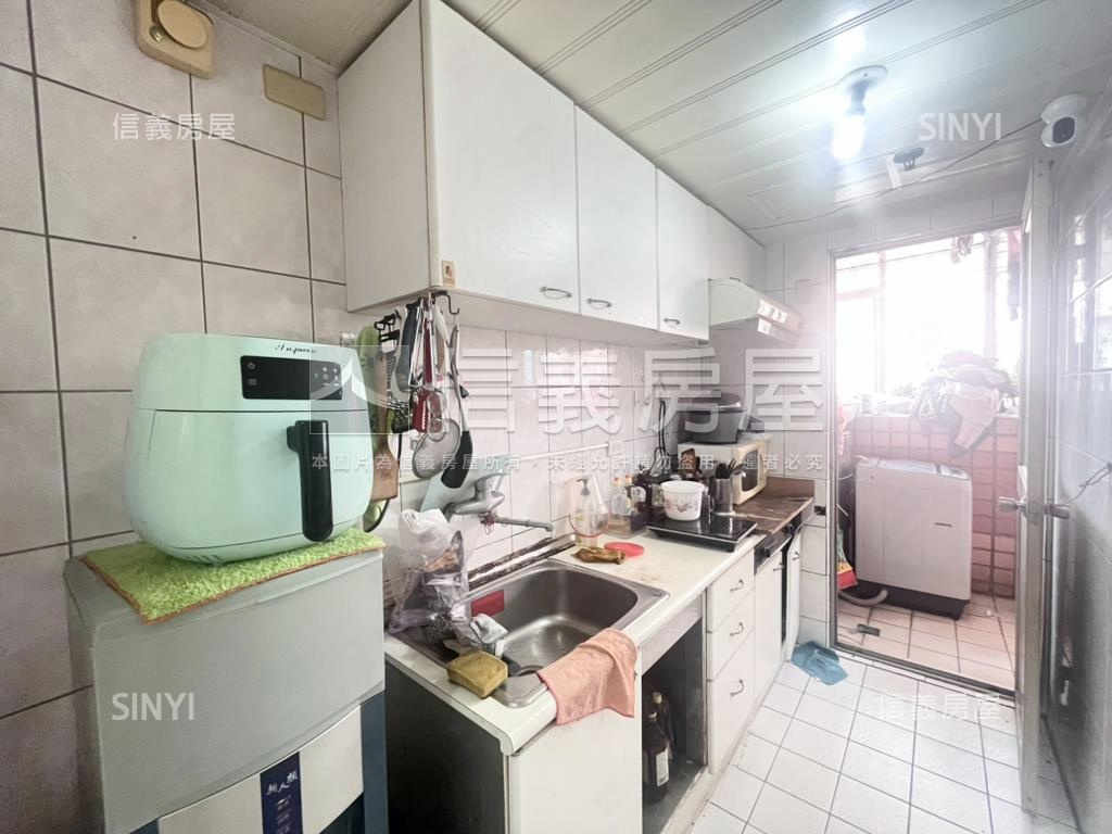 世貿名人稀有好屋房屋室內格局與周邊環境