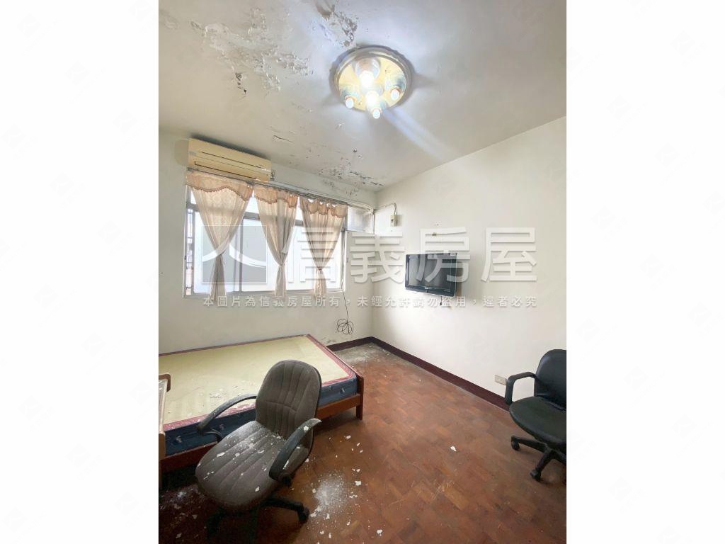 近市區低總價戰地風３房房屋室內格局與周邊環境