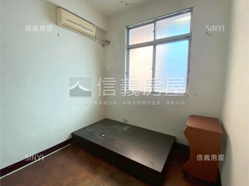近市區低總價戰地風３房房屋室內格局與周邊環境