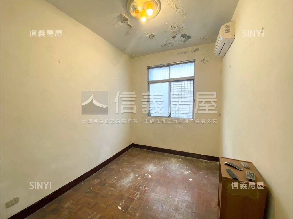 近市區低總價戰地風３房房屋室內格局與周邊環境
