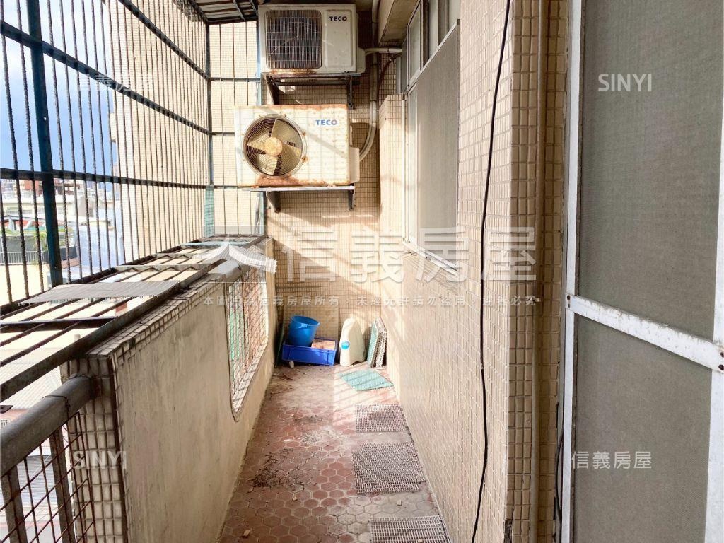 近市區低總價戰地風３房房屋室內格局與周邊環境