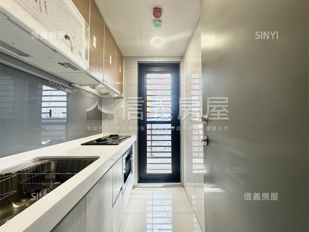 漢皇３房坡平車房屋室內格局與周邊環境