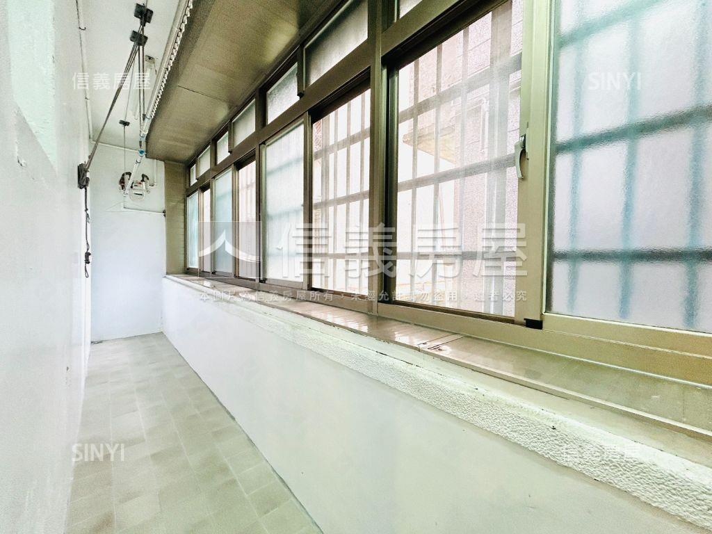近榮星花園面寬黃金二樓房屋室內格局與周邊環境