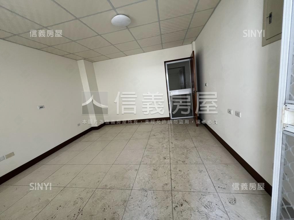 近文化中心質感透天房屋室內格局與周邊環境