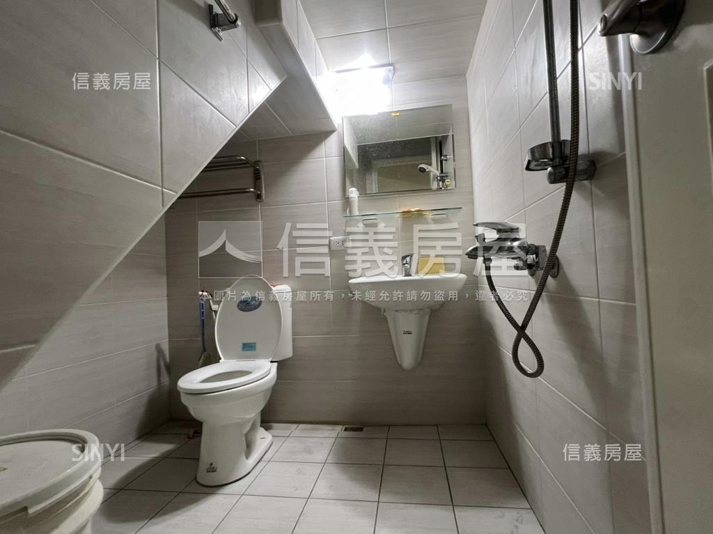 近文化中心質感透天房屋室內格局與周邊環境