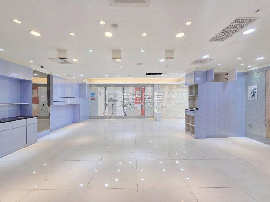 星雲黃金店面稀有釋出房屋室內格局與周邊環境