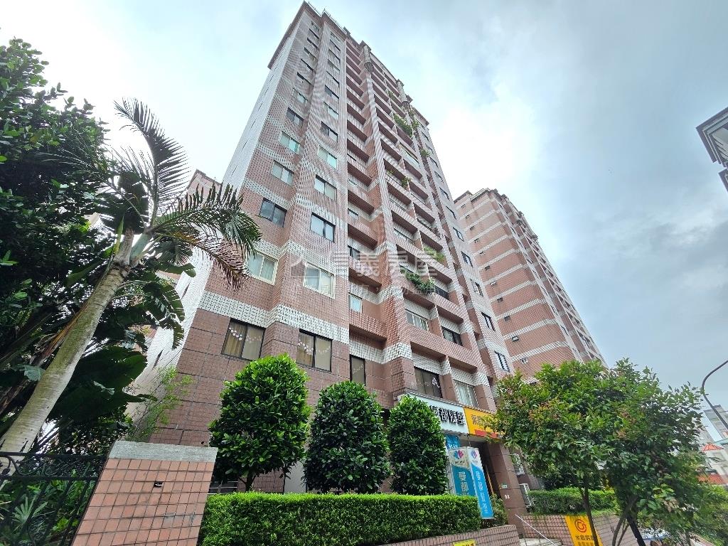 星雲黃金店面稀有釋出房屋室內格局與周邊環境