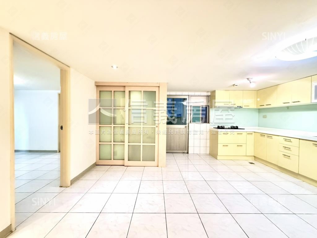 昇陽天廈３房雙衛。全開窗房屋室內格局與周邊環境