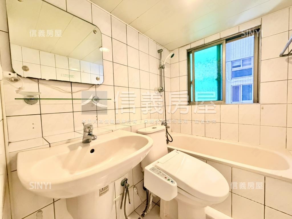 昇陽天廈３房雙衛。全開窗房屋室內格局與周邊環境