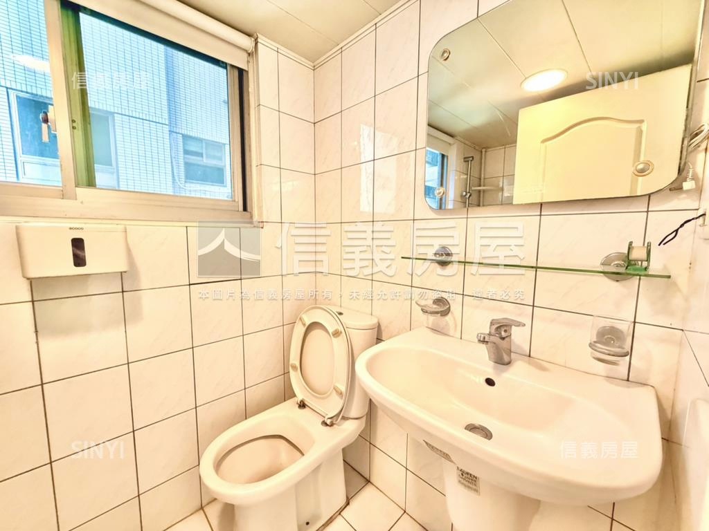 昇陽天廈３房雙衛。全開窗房屋室內格局與周邊環境