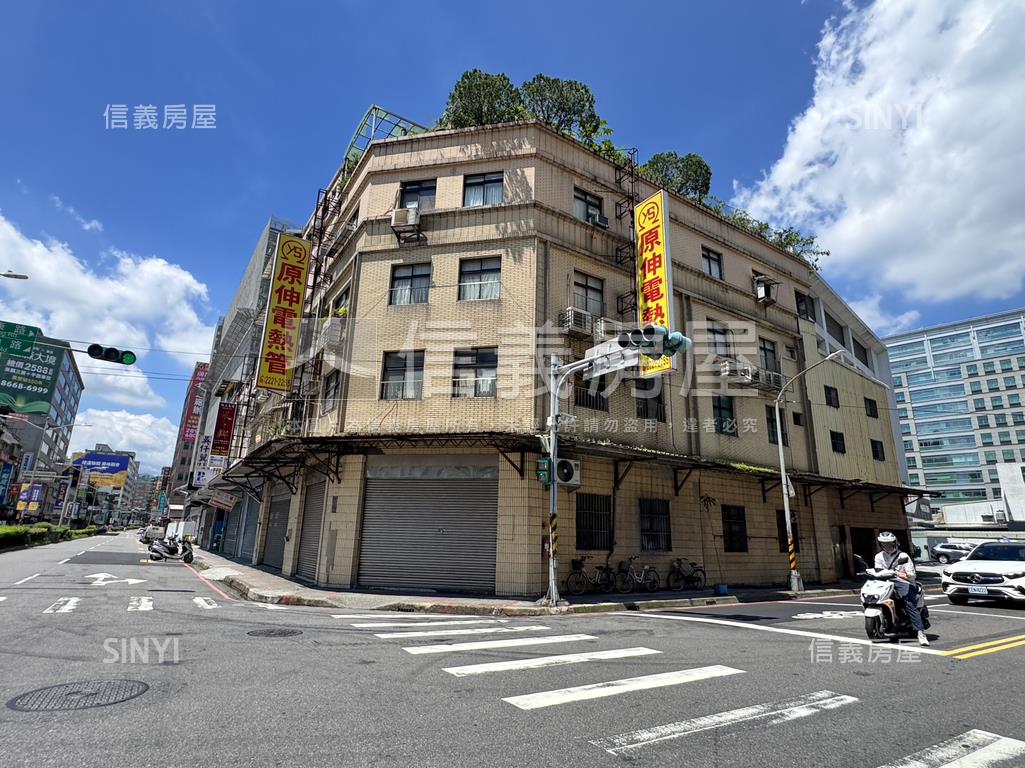 近遠東世紀廣場透天三角窗房屋室內格局與周邊環境