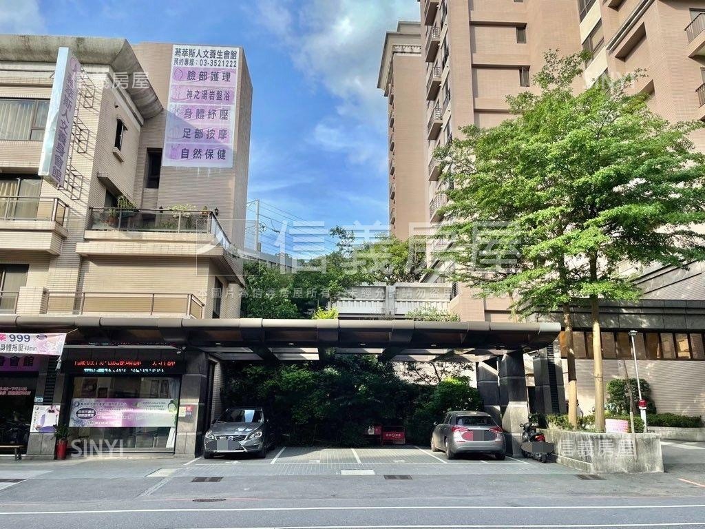 中山路稀有電梯透店房屋室內格局與周邊環境