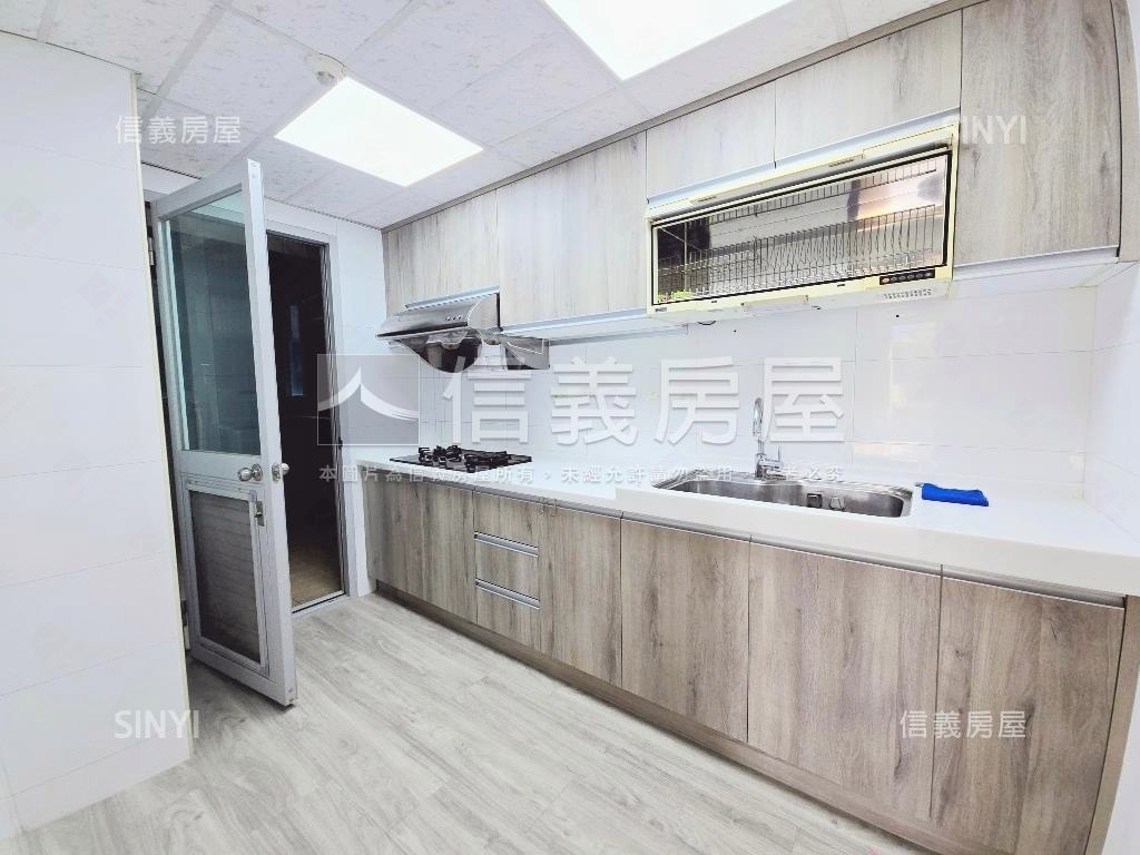 大英。靜謐雅致三房好屋房屋室內格局與周邊環境