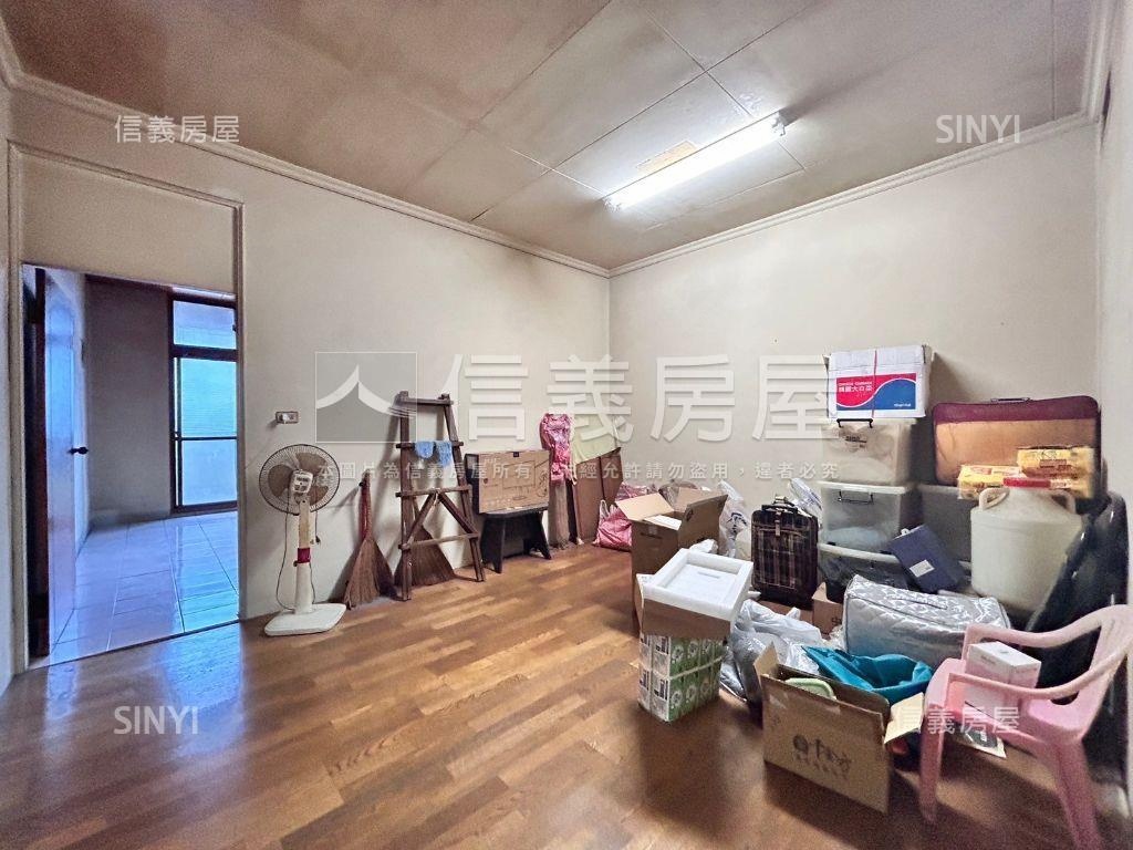 近新光遠百活路透天房屋室內格局與周邊環境