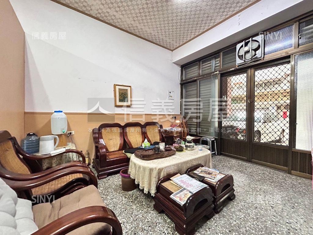 近新光遠百活路透天房屋室內格局與周邊環境