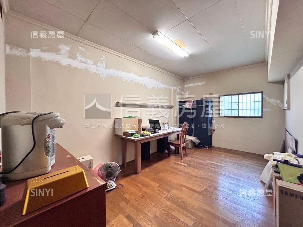 近新光遠百活路透天房屋室內格局與周邊環境