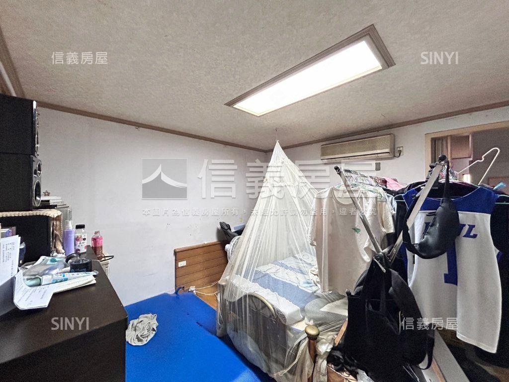 近新光遠百活路透天房屋室內格局與周邊環境