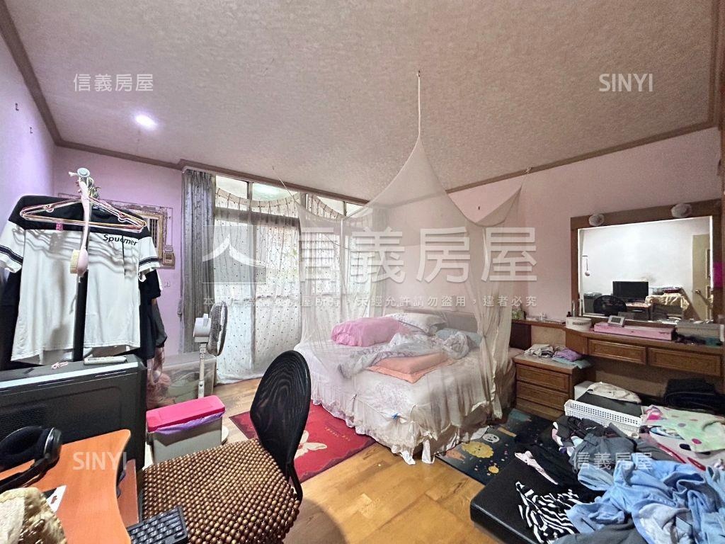 近新光遠百活路透天房屋室內格局與周邊環境