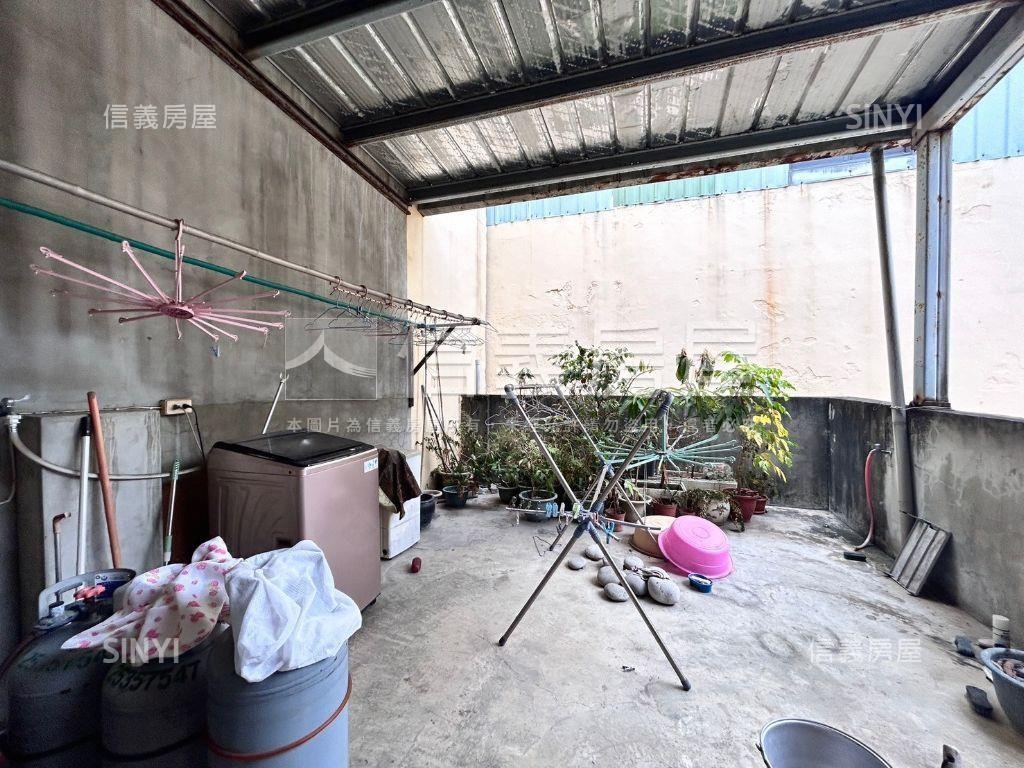 近新光遠百活路透天房屋室內格局與周邊環境