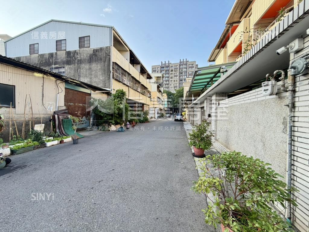 近新光遠百活路透天房屋室內格局與周邊環境