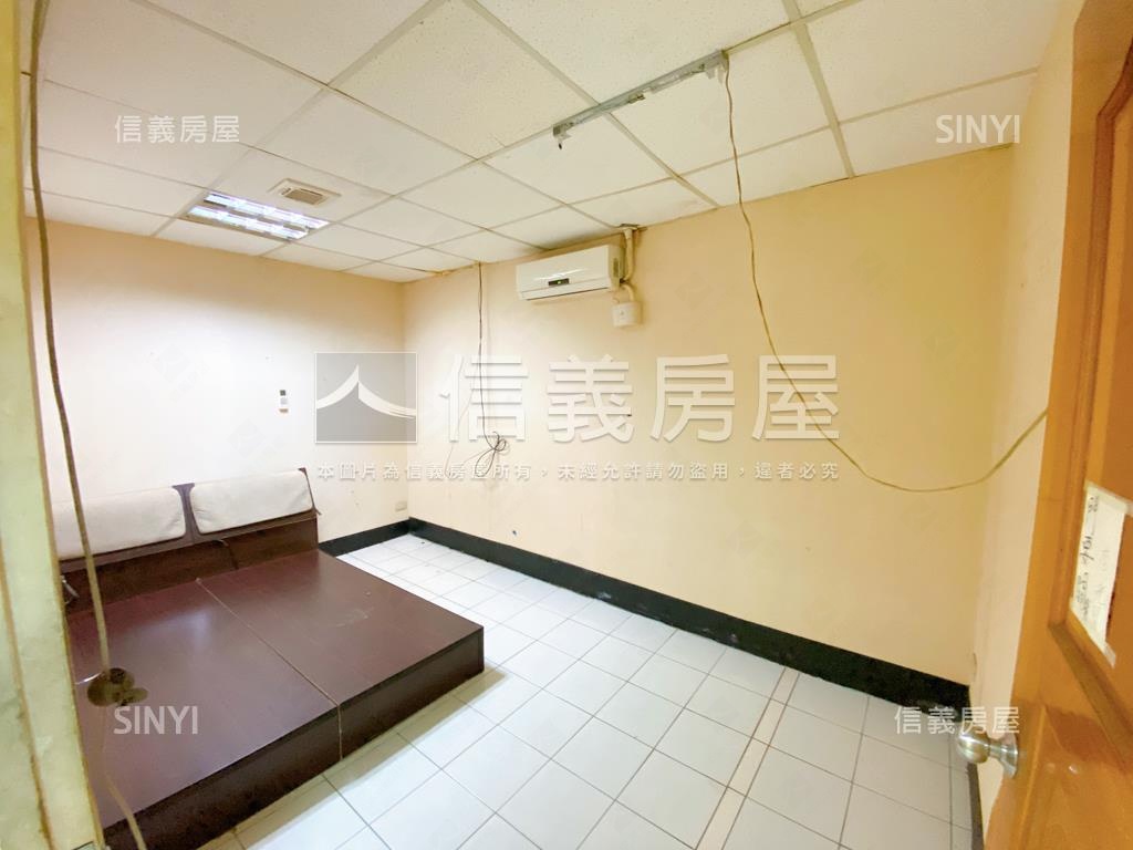 幸福商圈低總價●２樓●房屋室內格局與周邊環境