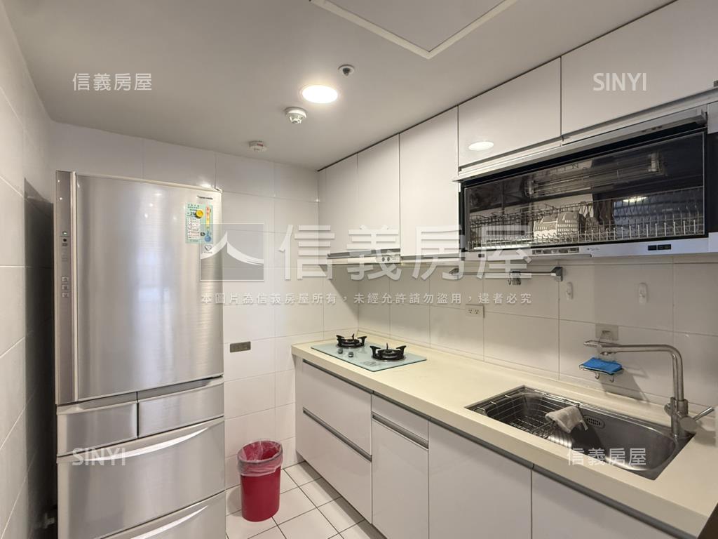 新悅城高樓海景三房平車房屋室內格局與周邊環境