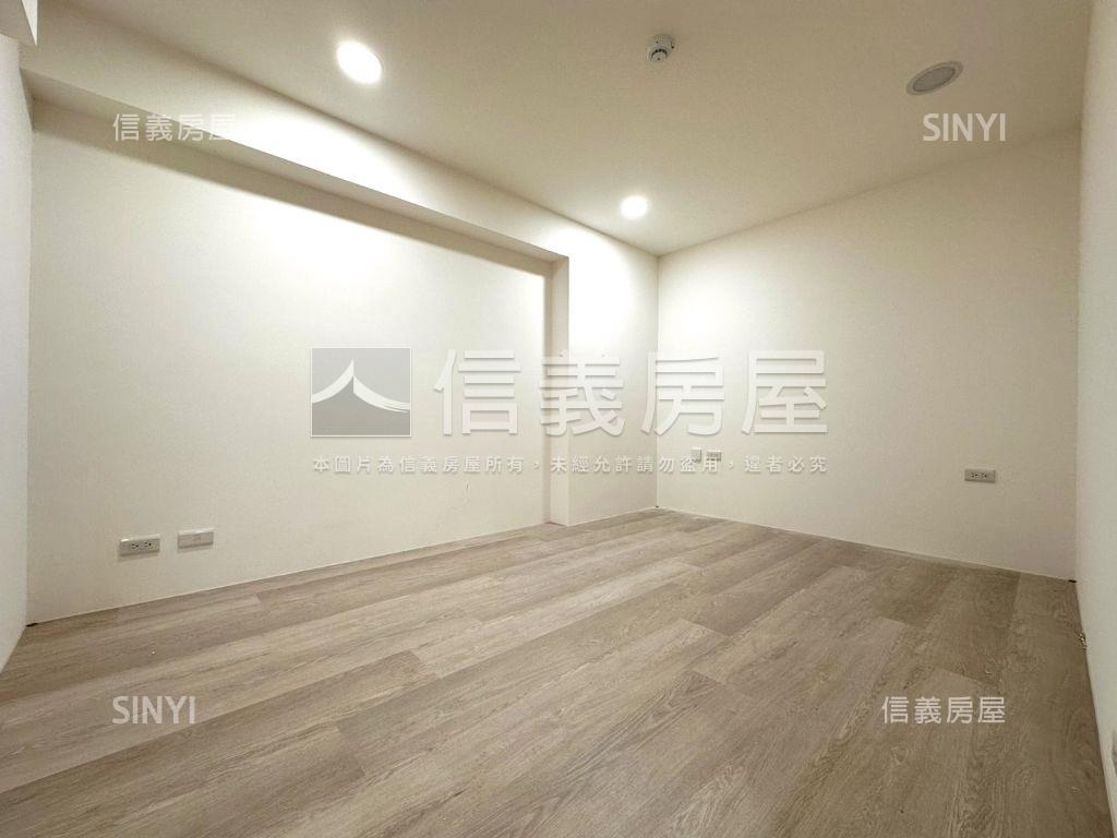 民生名人朝外低總管理三房房屋室內格局與周邊環境