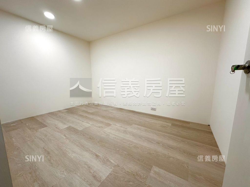 民生名人朝外低總管理三房房屋室內格局與周邊環境