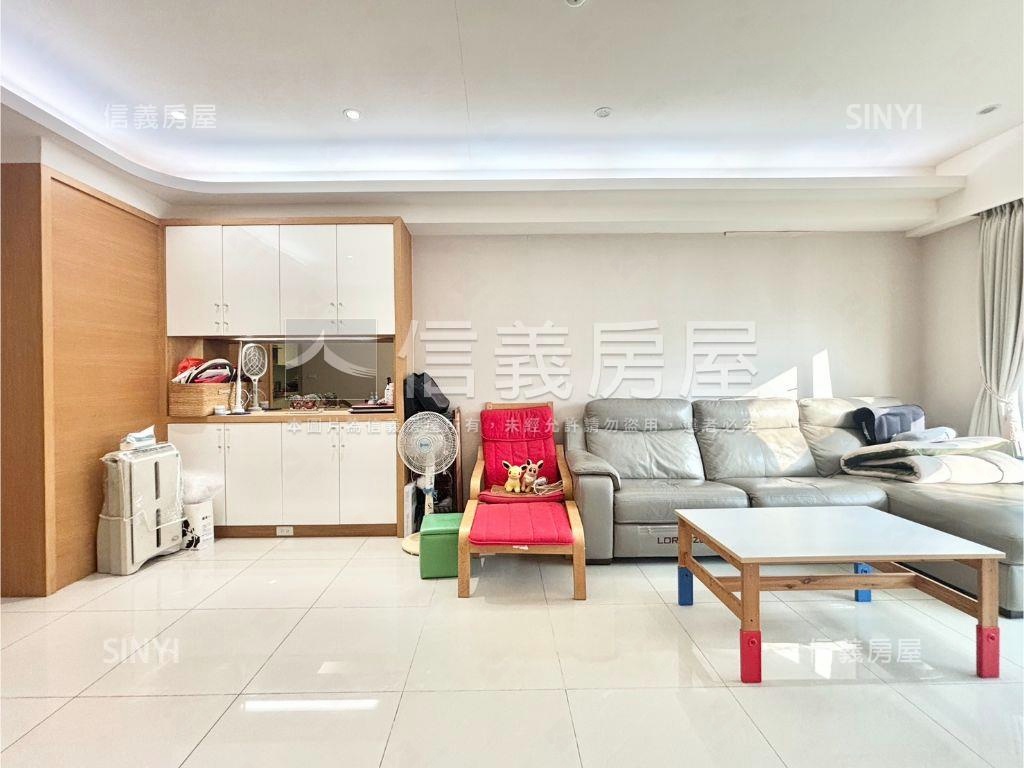 專任伯爵公園景觀三房車位房屋室內格局與周邊環境