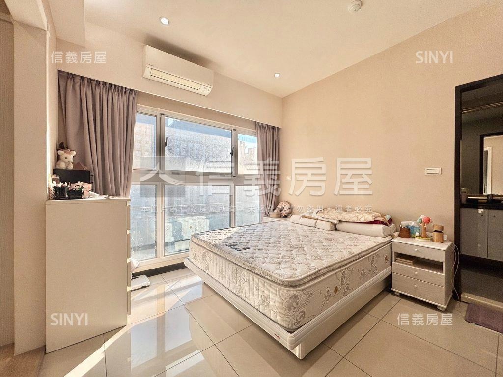 專任伯爵公園景觀三房車位房屋室內格局與周邊環境