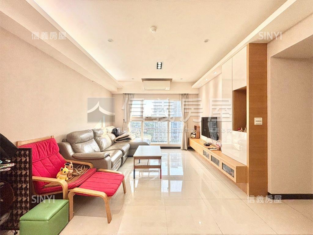 專任伯爵公園景觀三房車位房屋室內格局與周邊環境