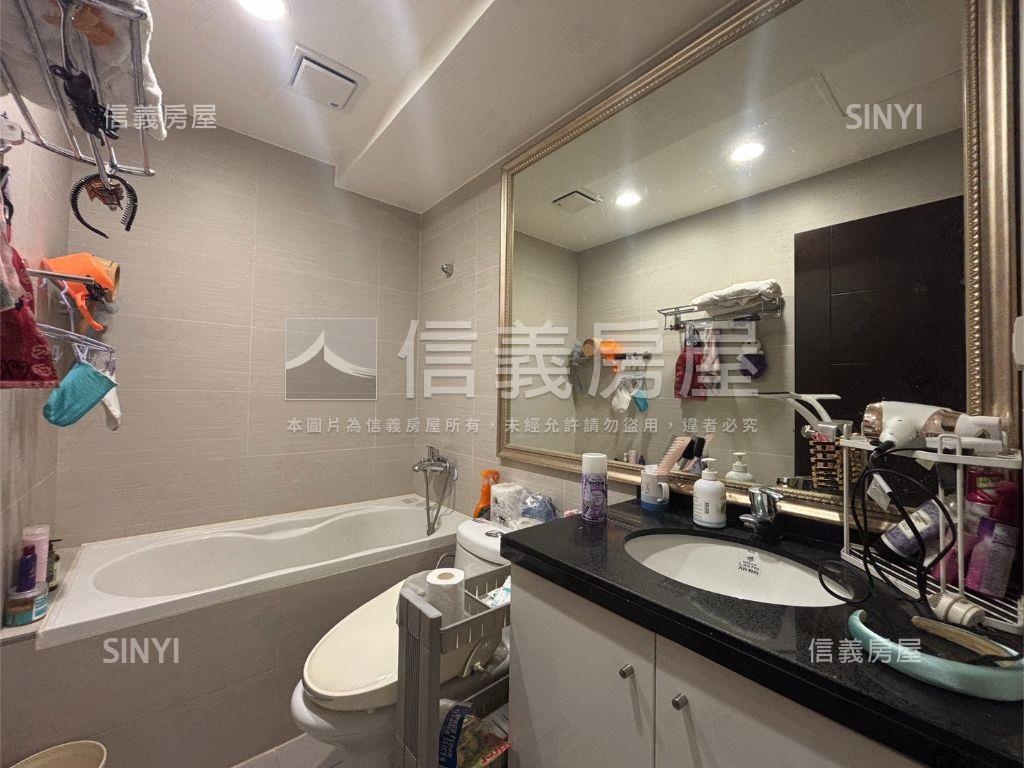 專任伯爵公園景觀三房車位房屋室內格局與周邊環境