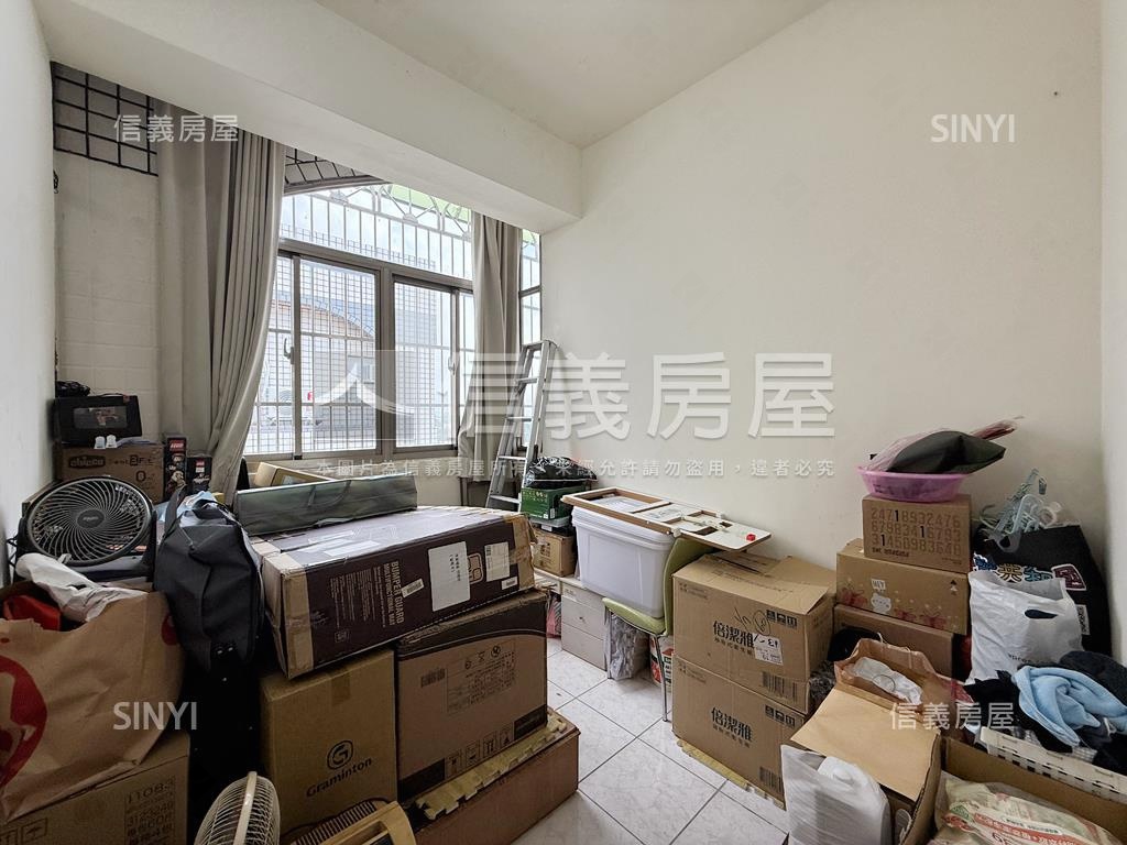 厚生寬敞空間挑高視野佳房屋室內格局與周邊環境
