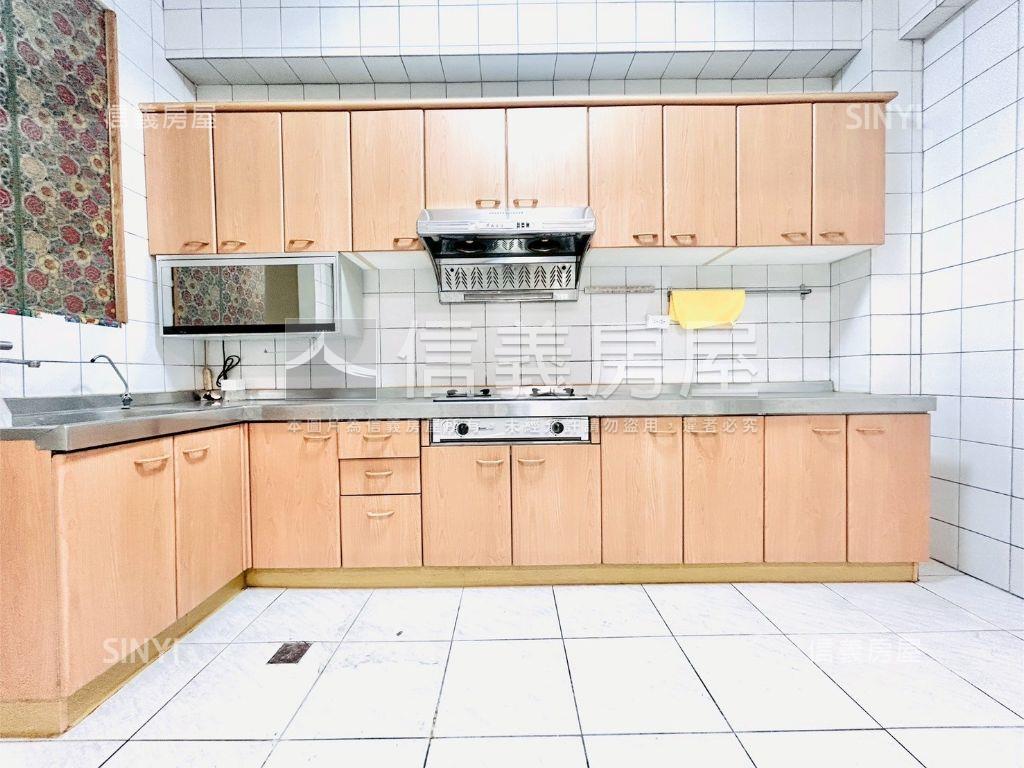 兩房一室大空間房屋室內格局與周邊環境