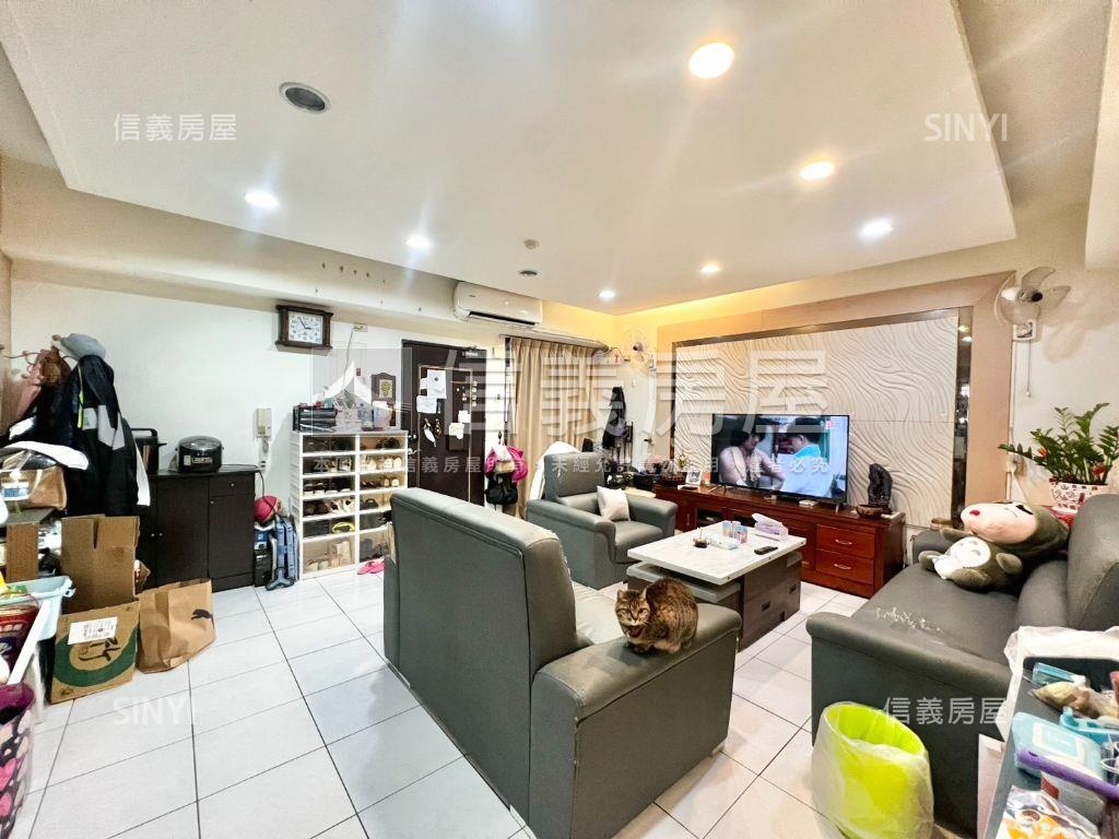 大里鬧區優質四房房屋室內格局與周邊環境