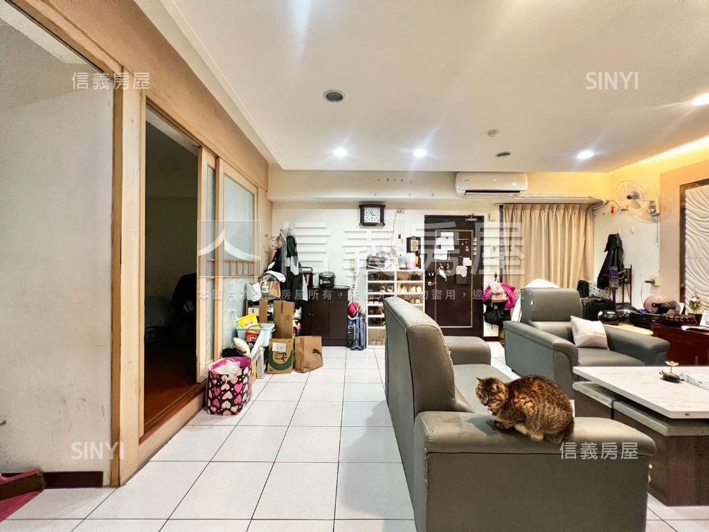 大里鬧區優質四房房屋室內格局與周邊環境