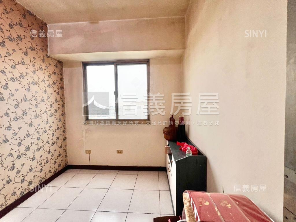 大里鬧區優質四房房屋室內格局與周邊環境