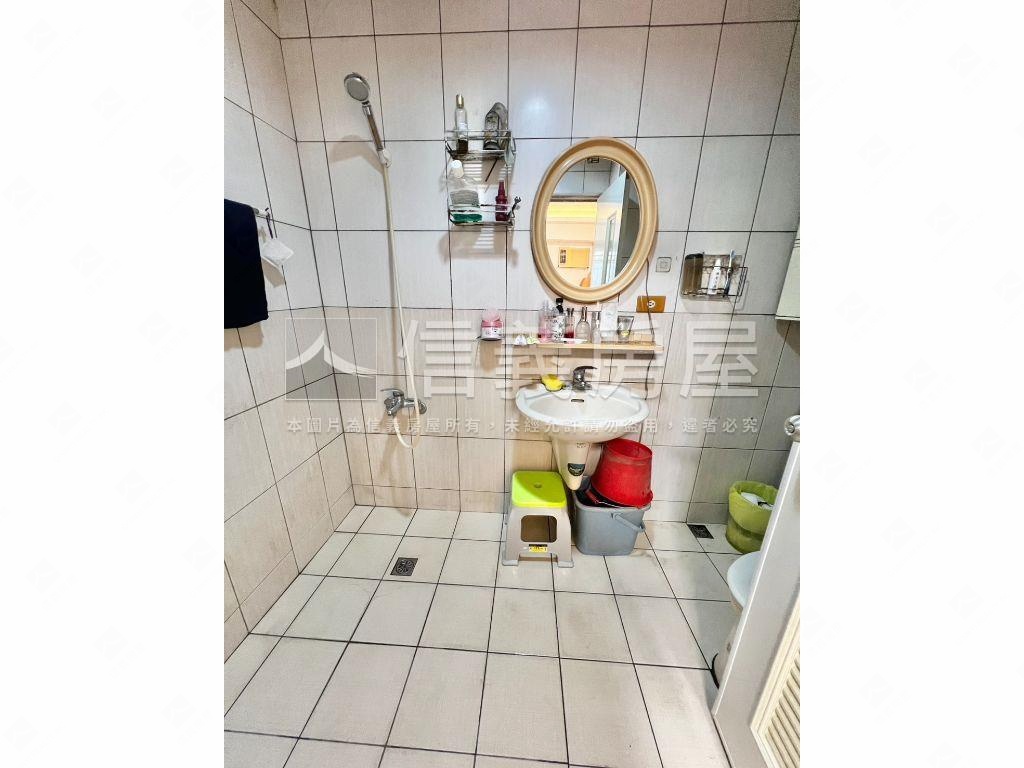 大里鬧區優質四房房屋室內格局與周邊環境