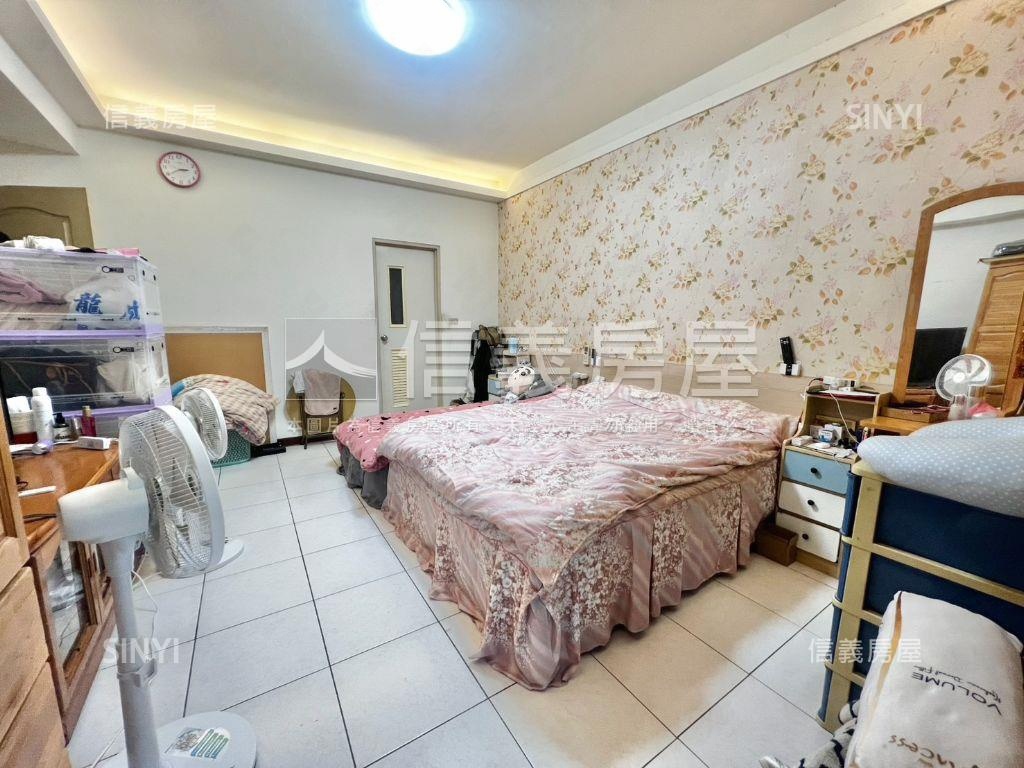 大里鬧區優質四房房屋室內格局與周邊環境