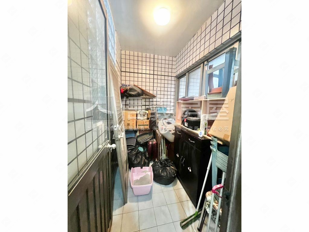 大里鬧區優質四房房屋室內格局與周邊環境