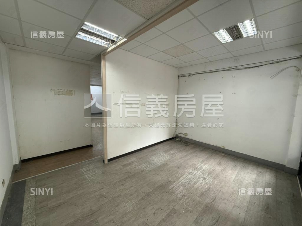 後站圓環商三面寬店面房屋室內格局與周邊環境