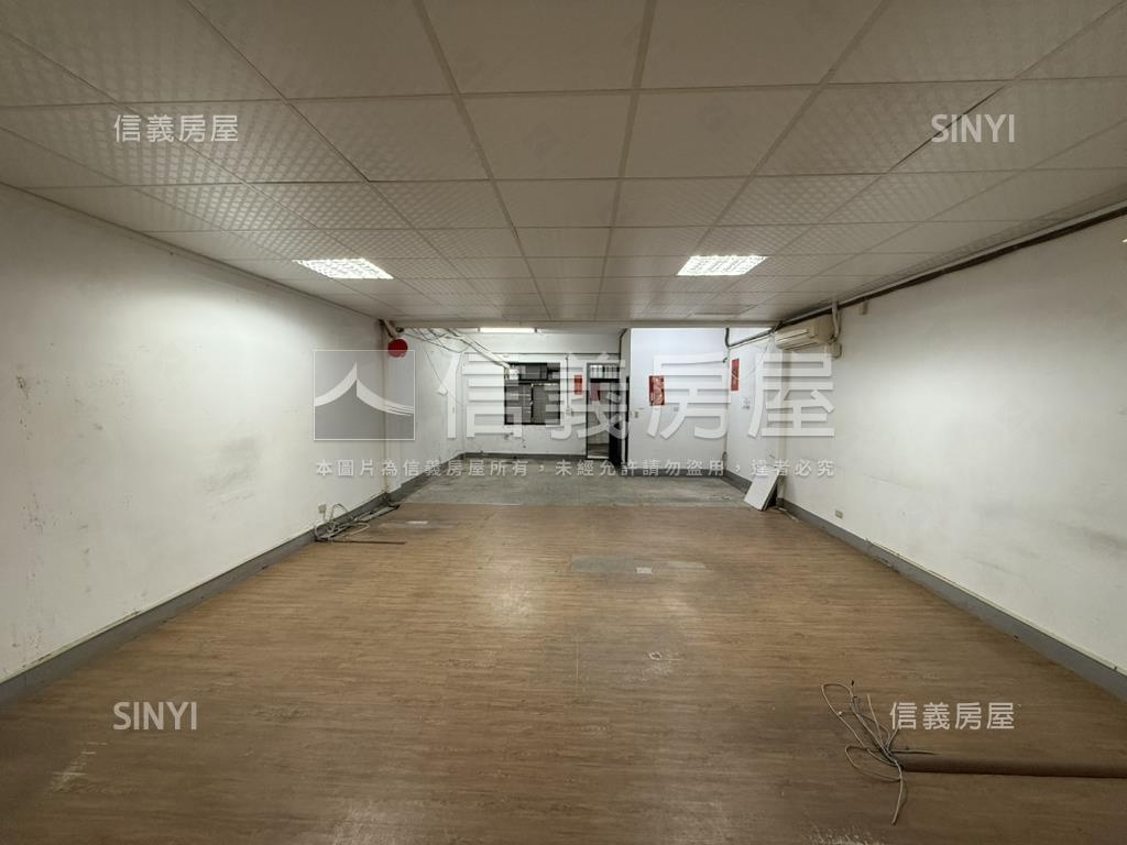 後站圓環商三面寬店面房屋室內格局與周邊環境