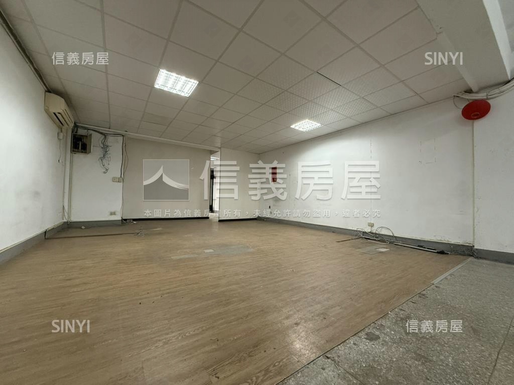後站圓環商三面寬店面房屋室內格局與周邊環境