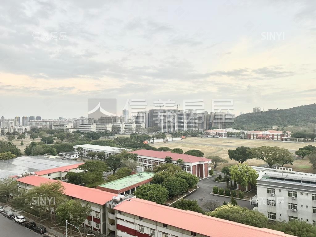 美術海山景二房二衛平車房屋室內格局與周邊環境