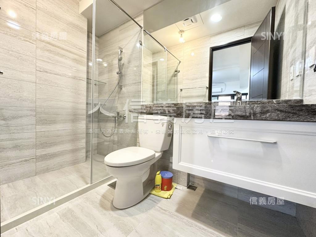 美術海山景二房二衛平車房屋室內格局與周邊環境