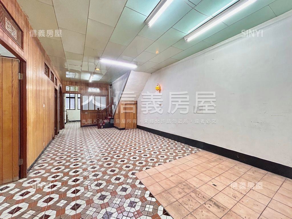 稀有釋出黃金透天廠房房屋室內格局與周邊環境