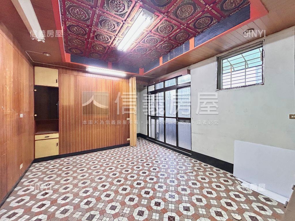 稀有釋出黃金透天廠房房屋室內格局與周邊環境