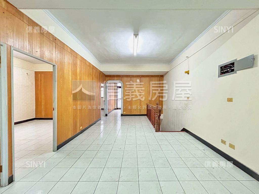 稀有釋出黃金透天廠房房屋室內格局與周邊環境