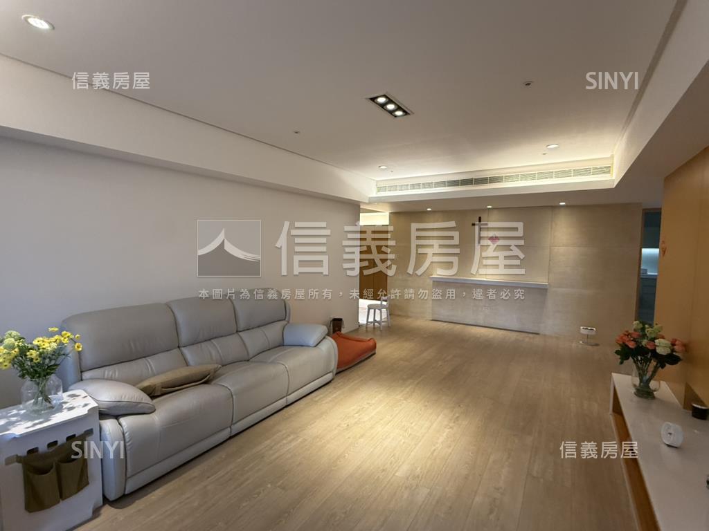 專任高樓三房雅緻凱旋門房屋室內格局與周邊環境