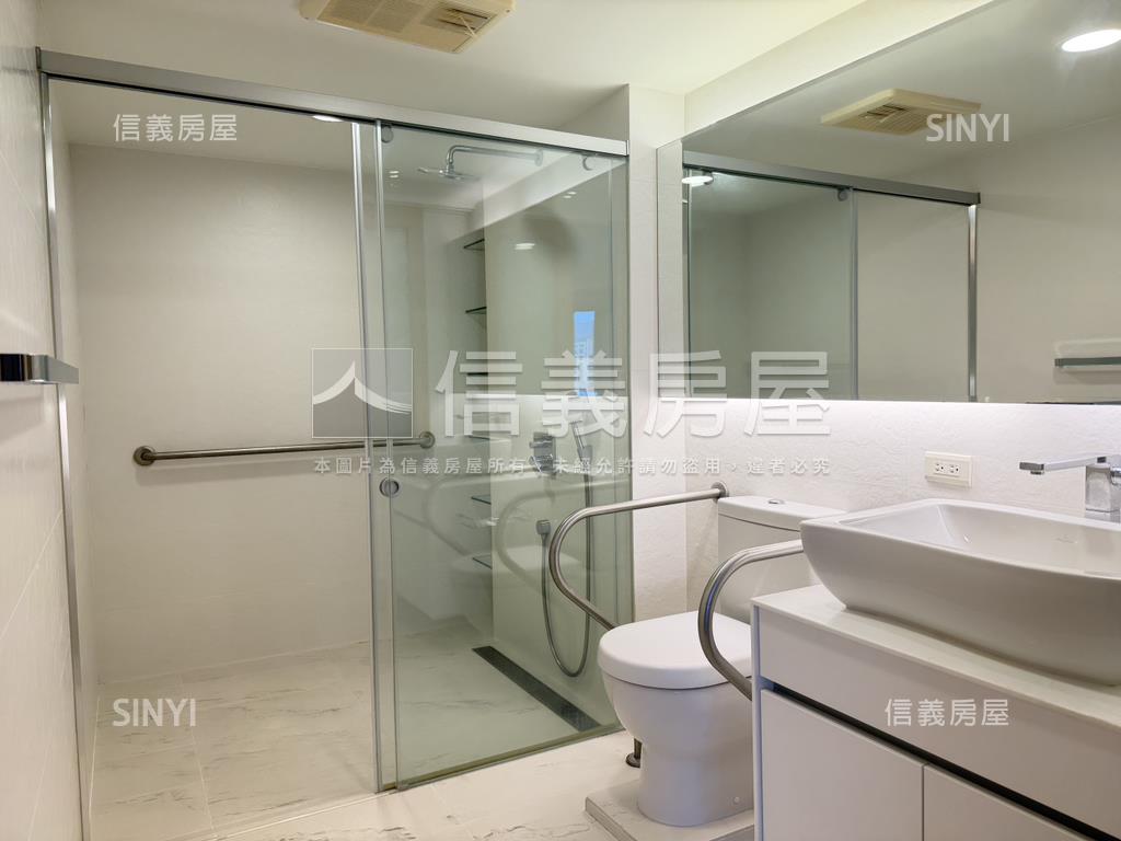 專任高樓三房雅緻凱旋門房屋室內格局與周邊環境